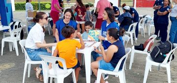 O evento, realizado na Praça da Paz, contou com a participação de alunos e professores dos cursos de Direito, Enfermagem e Psicologia da FAACZ, que ofereceram atendimento gratuito à comunidade. Fotos: Divulgação.