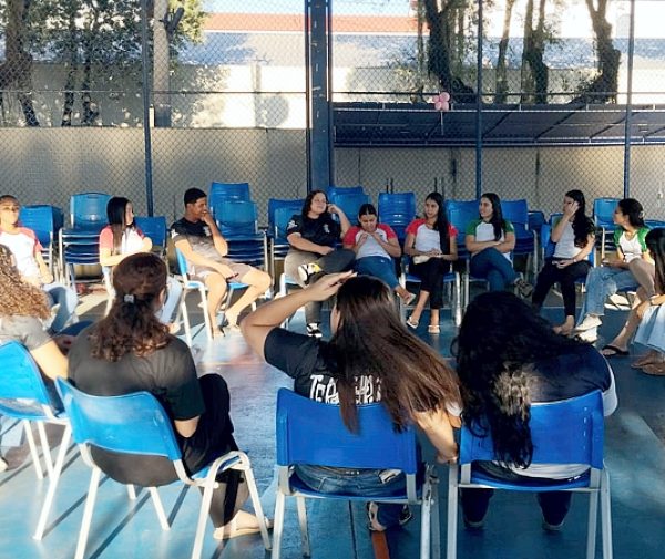 Atividade prática beneficiou cerca de 250 jovens e proporcionou experiência enriquecedora aos universitários. Fotos: Divulgação.