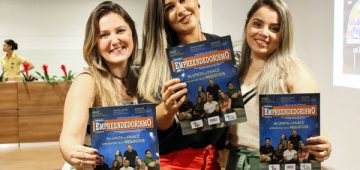 Fotolegenda: Giovana Bosi, Ana Maria de Souza e Tamires Del Caro idealizadoras da Revista Empreendedorismo FAACZ. Foto: João Alberto Miranda