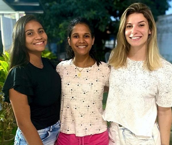 s universitárias do curso de Direito, Giovana Campos, Luana da Silva e Luiza Succi falam sobre "Violência Doméstica". Foto: Divulgação