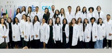 Cerimônia do Jaleco reuniu estudantes, familiares e docentes em um momento de simbolismo e compromisso com a profissão. Fotos: Keren Hapuc