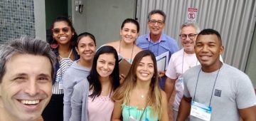 Universitários da FAACZ com outros voluntários em campanha de mobilização em prol do Recanto do Ancião. Foto: Divulgação.